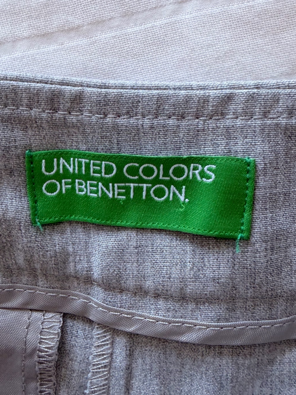 United Colors Of Benetton Green Logo Fabric Label - Picture 4 of 5